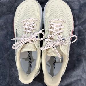 ALTRA TORIN 7 Women's Athletic Shoe in size 8.5 -